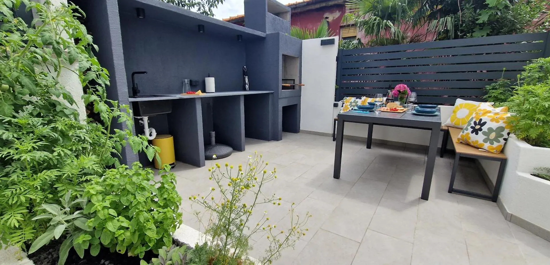 아파트 Private Fenced Garden With Bbq Area Only Minutes From The Beach - Urban Secret Kantrida 리예카 크로아티아