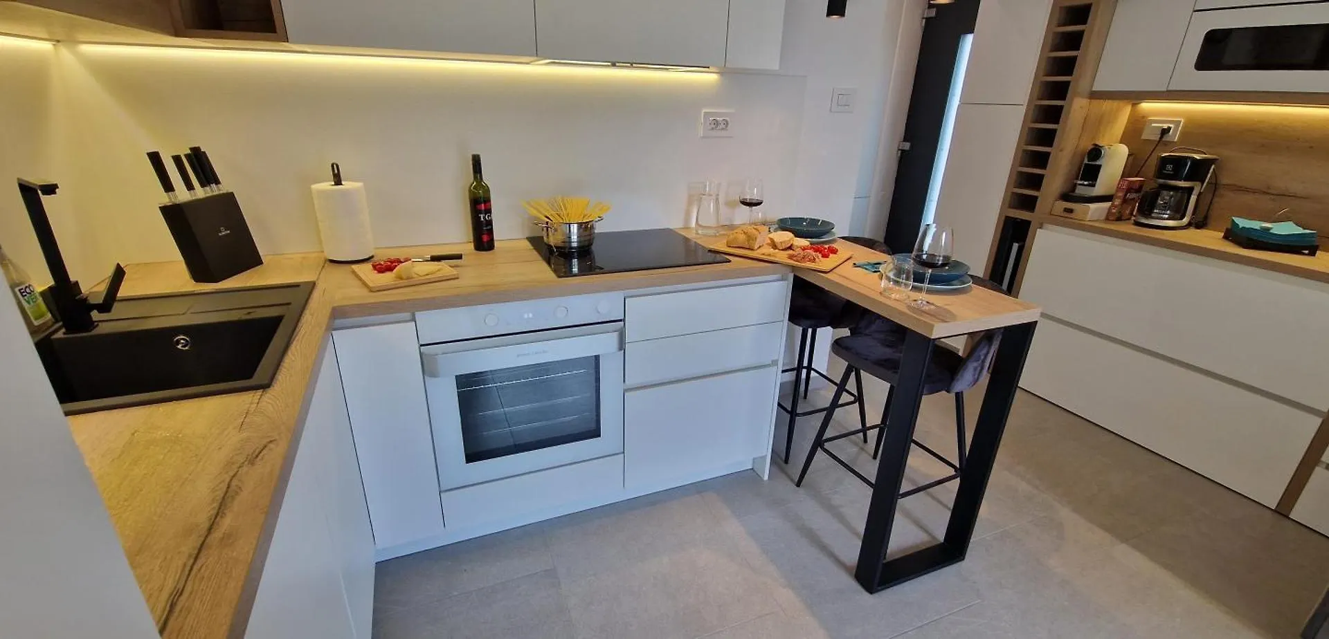 아파트 Private Fenced Garden With Bbq Area Only Minutes From The Beach - Urban Secret Kantrida 리예카
